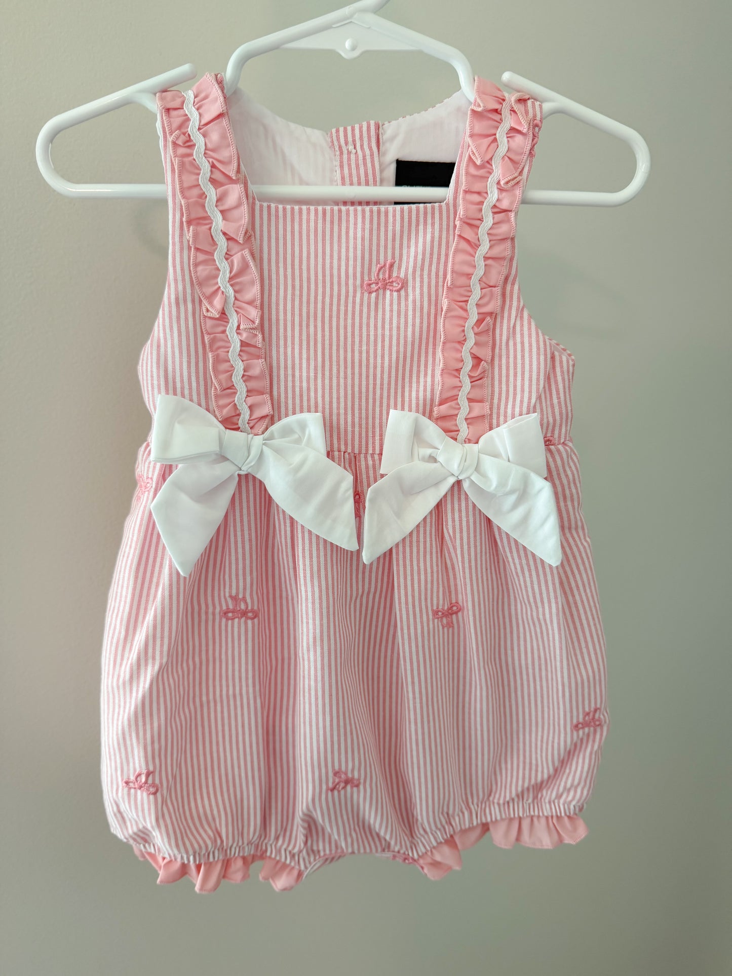 Pink seersucker bubble wirh Embrodiered bows
