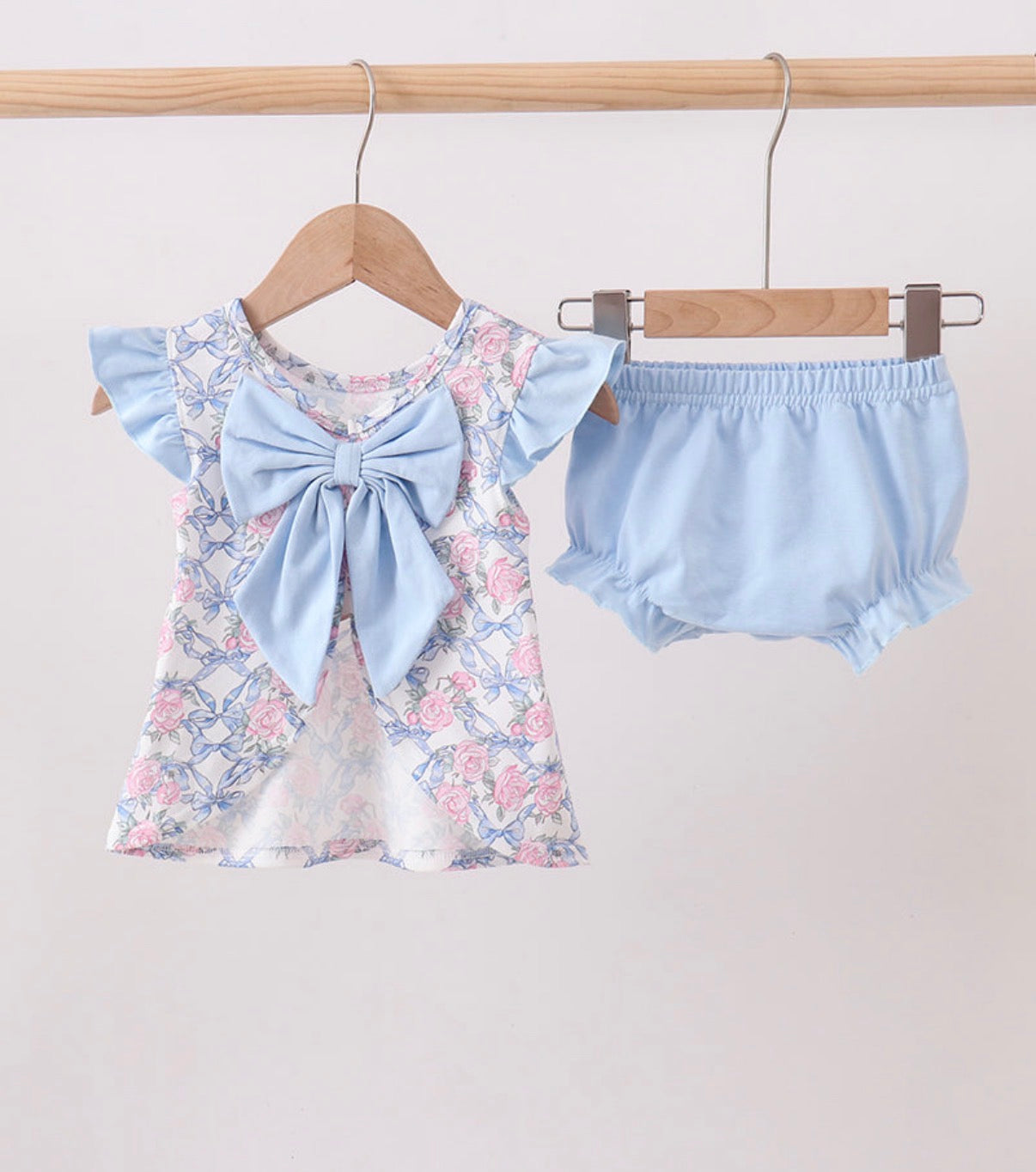 Floral Bow back Diaper set