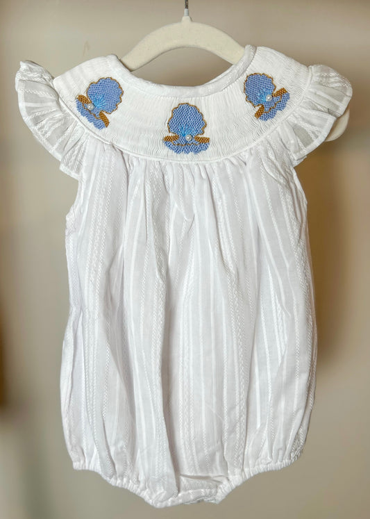 While Shell Bubble with Pearls