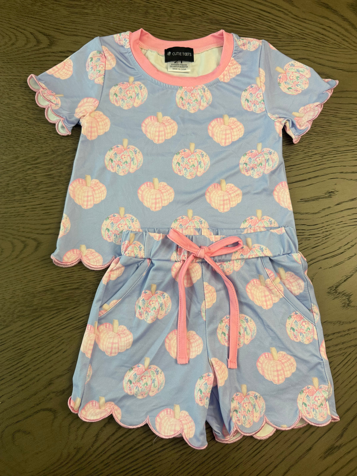 Purple pumpkins scallop short set with pocket